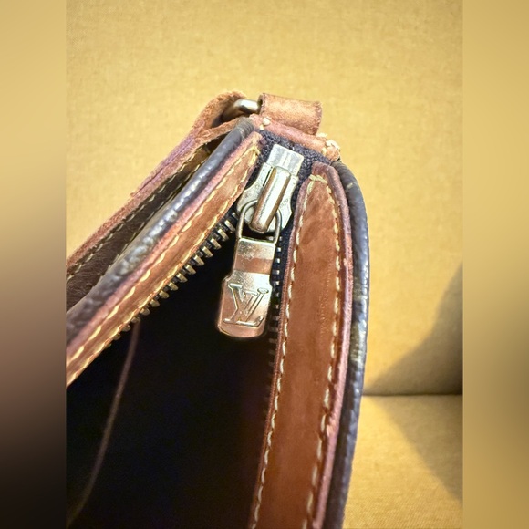 💎✨AUTHENTIC✨💎Louis Vuitton Drouot Shoulder bag - Picture 4 of 16